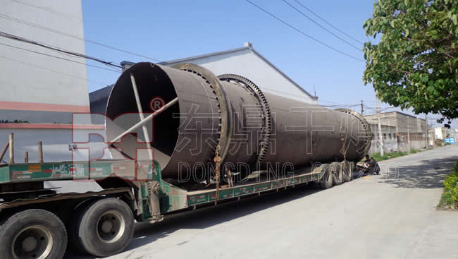 煤泥烘干機(jī)裝車(chē)現(xiàn)場(chǎng)